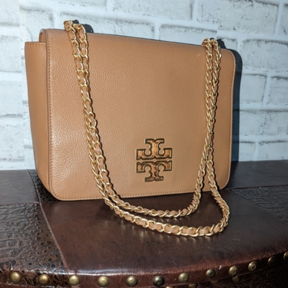 Tory Burch Britten Large Adjustable Shoulder Bag in Bark Leather, Logo - Picture 9 of 16